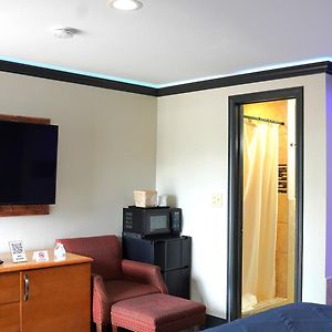 King Bed Room Jacuzzi